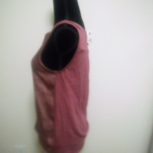 Express Top NWT - Picture 3 of 6